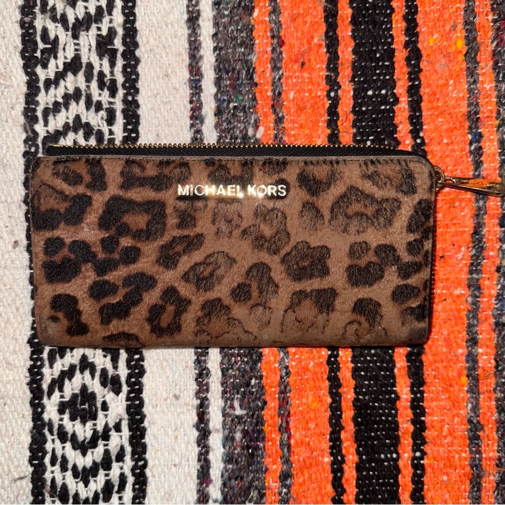 michael kors cheetah wallet